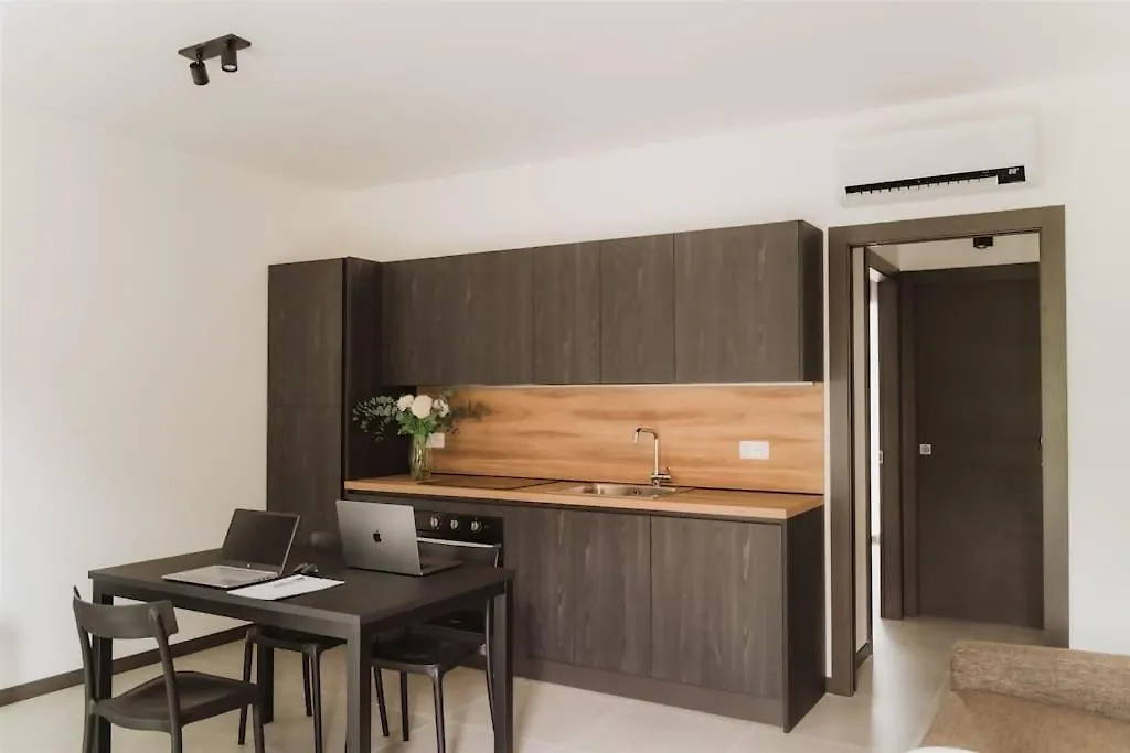 Ronda Apartments 24 Pax E Parcheggio Incluso 산 조반니 루페투투 0*,