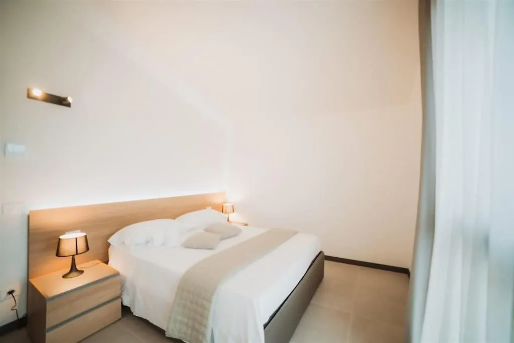 Ronda Apartments 24 Pax E Parcheggio Incluso 산 조반니 루페투투 이탈리아