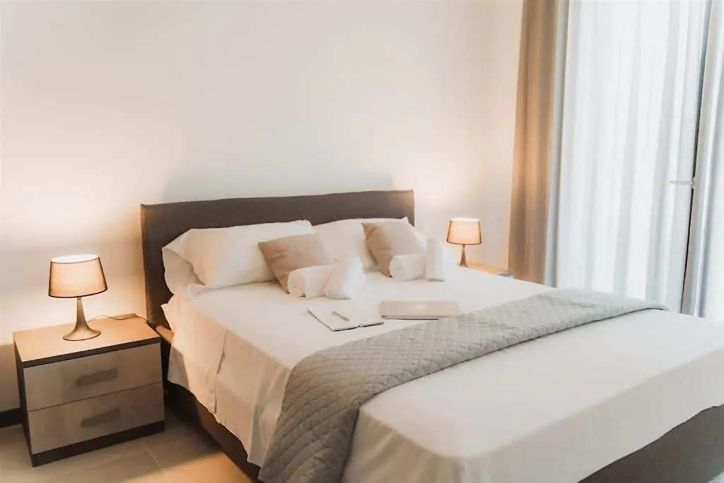 Ronda Apartments 24 Pax E Parcheggio Incluso 산 조반니 루페투투