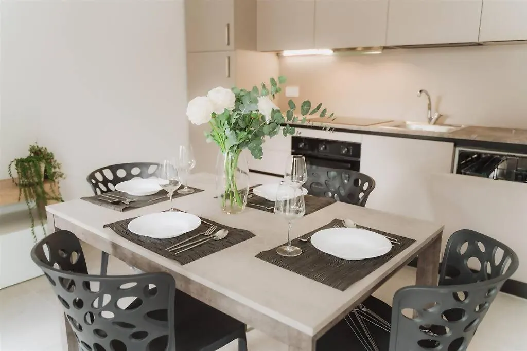 Ronda Apartments 24 Pax E Parcheggio Incluso 산 조반니 루페투투 이탈리아