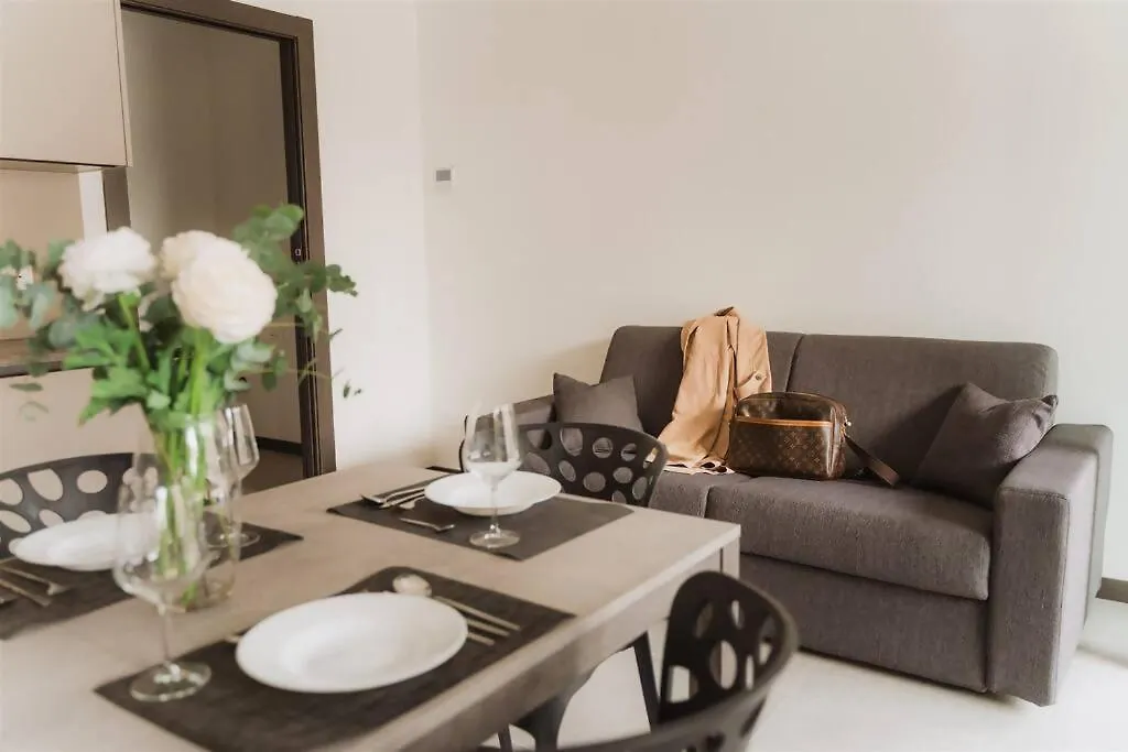 Ronda Apartments 24 Pax E Parcheggio Incluso 산 조반니 루페투투 0*,